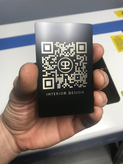 Carte de code QR en métal numérisable personnalisée pour site Web/URL/réseaux sociaux : n'importe quelle illustration ou texte Service de carte de visite de luxe personnalisé noir/argent !