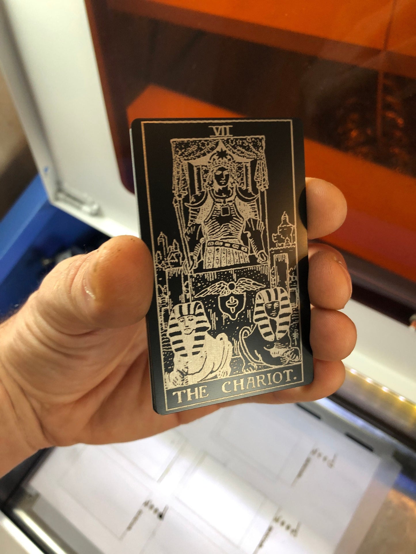 Carta del Tarot Chariot en mate, elección de color, grabada con láser, de aluminio, regalo esotérico