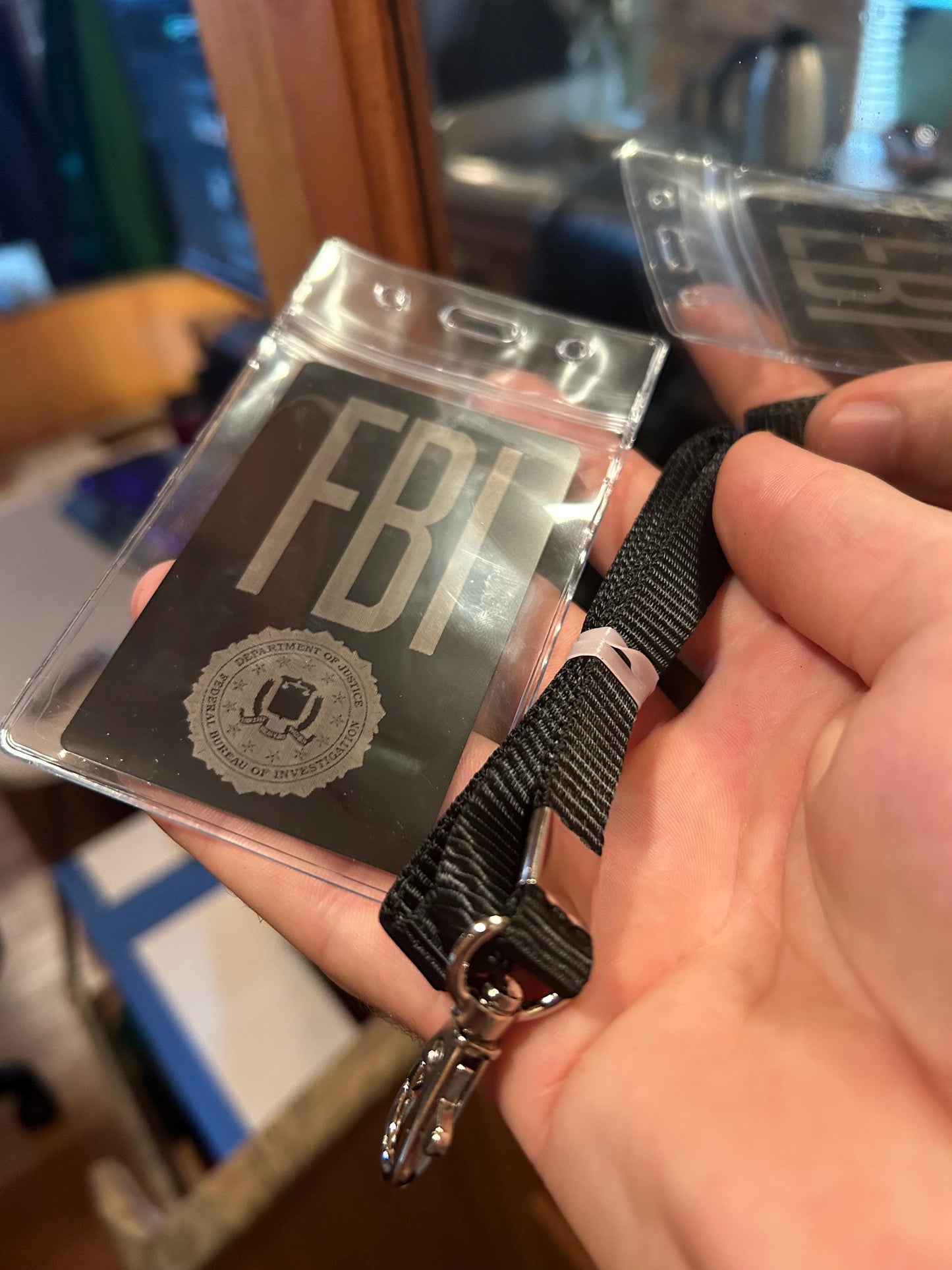 Cartera con inserto de tarjeta de visita de metal del FBI para cosplay